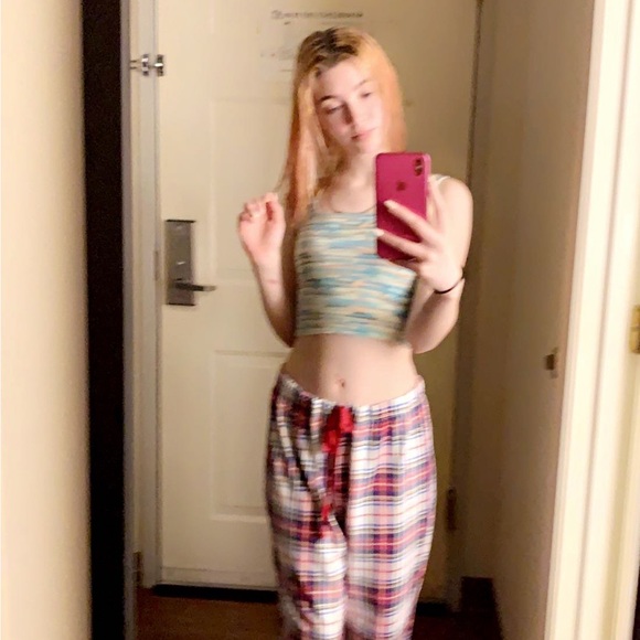 Meet your Posher, Sarah - Picture 1 of 1